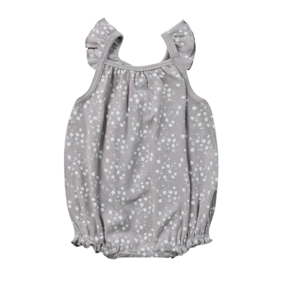 Quincy Mae periwinkle fleur ribbed ruffle romper 18/24